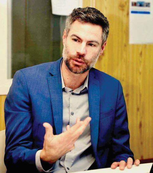 מייקל שולמברגר: "גול עצמי"