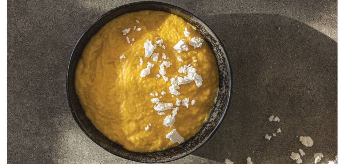 דוב יבשה במים עמוקים