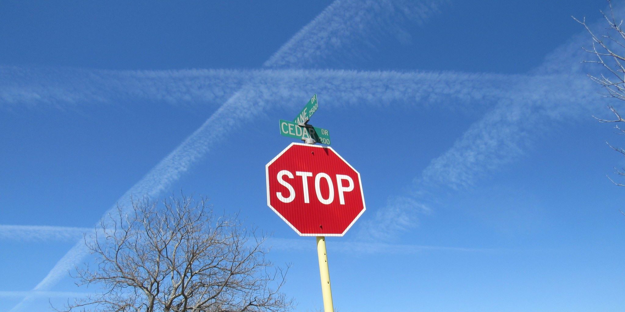 הסתרה בשמיים, צנזורה ביבשה