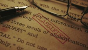 לא תיאוריה, פרקטיקה