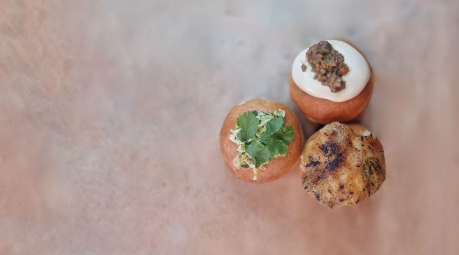 סופגניות קארי עם רקע